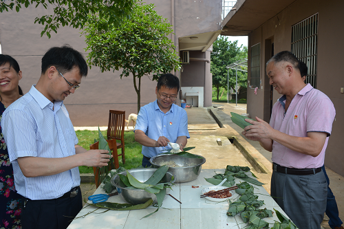 弘扬爱国主义精神，传承中华民族美德