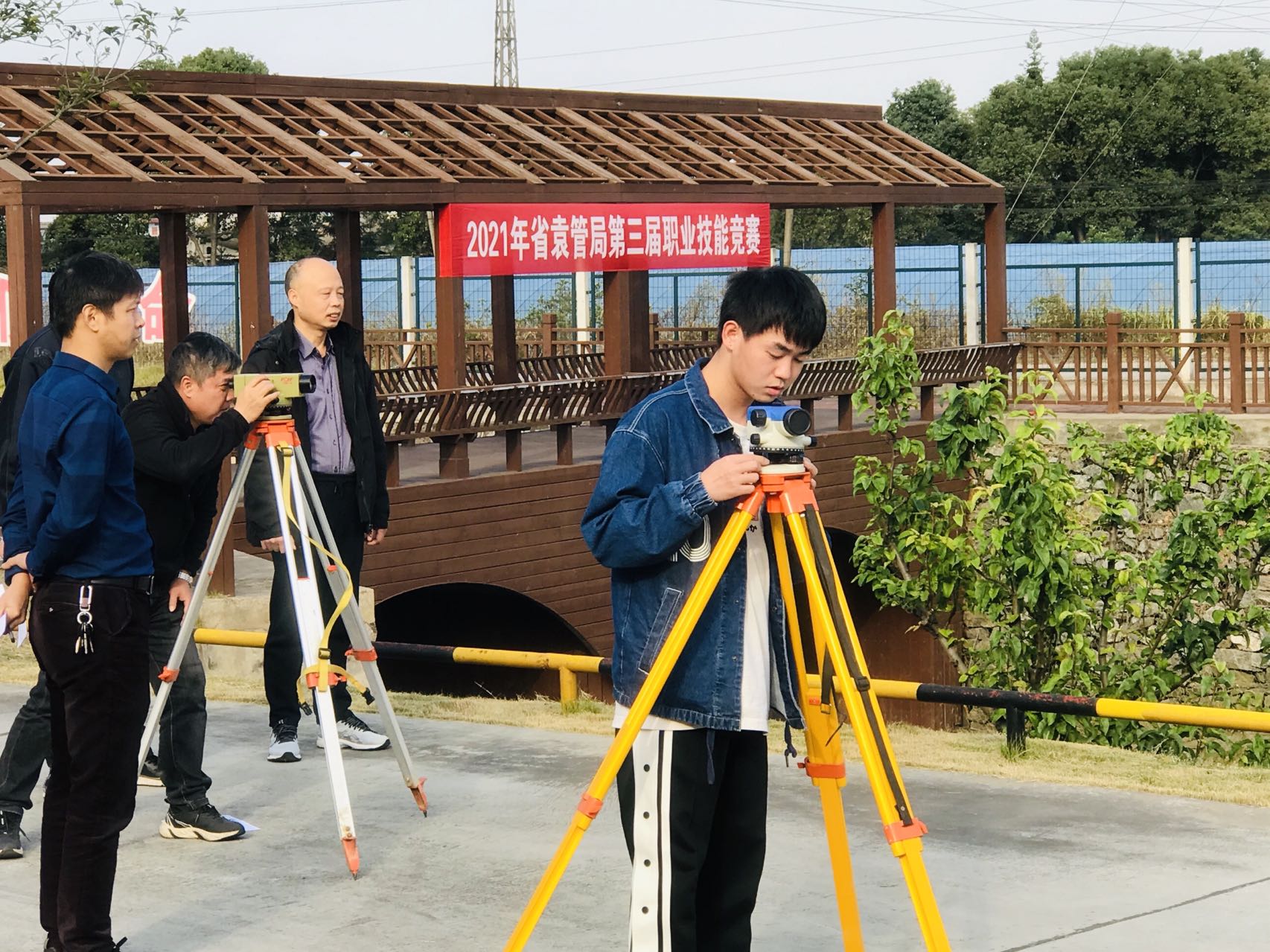 岗位练兵强技能 技术比武展雄风-省袁管局举办渠堤断面测量技能竞赛